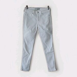 Abercrombie Fitch Super Skinny Womens 4S SHORT 27/29 White Denim Jeans Chic EUC